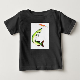 Fiske efter pike och flygfiske t-shirt