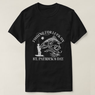 Fiske efter tur på St. Patrick's Day Trout Fly T Shirt