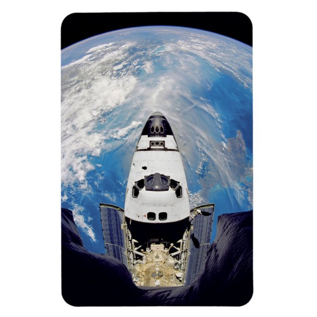 Fiske Öga View Space Shuttle Atlantis Earth Orbit Magnet (Vertikal)