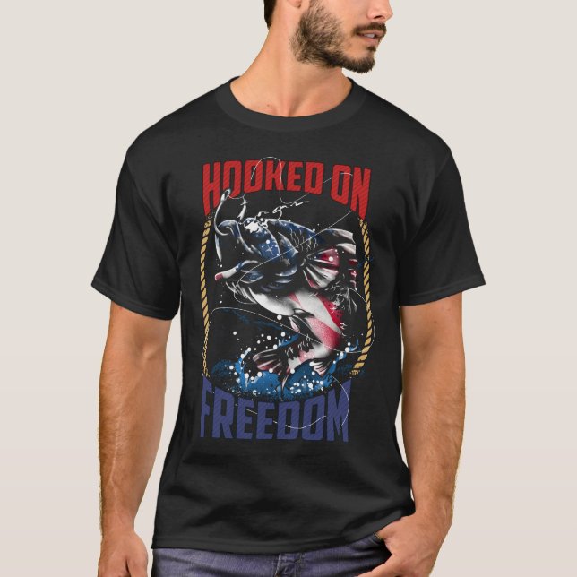 Fiske som bedrivs av en patriotisk frihetskämpe t shirt (Framsida)