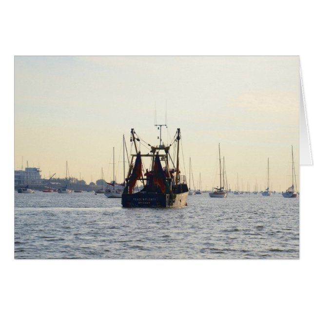 Fiskebåt Fred Och Rikedom Vid Gryning Hälsningskort (Framsidan Horizontal)