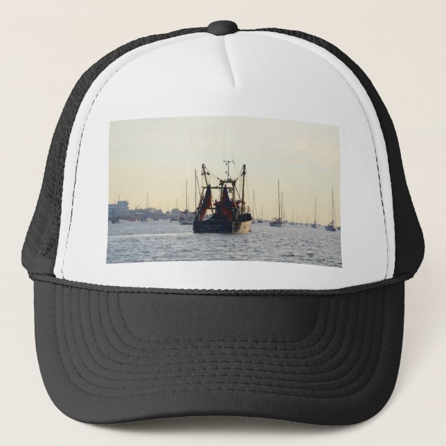 Fiskebåt Fred Och Rikedom Vid Gryningen Keps (Framsida)