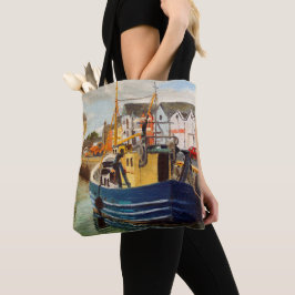 Fiskebåt vid hamn Totebag Tygkasse