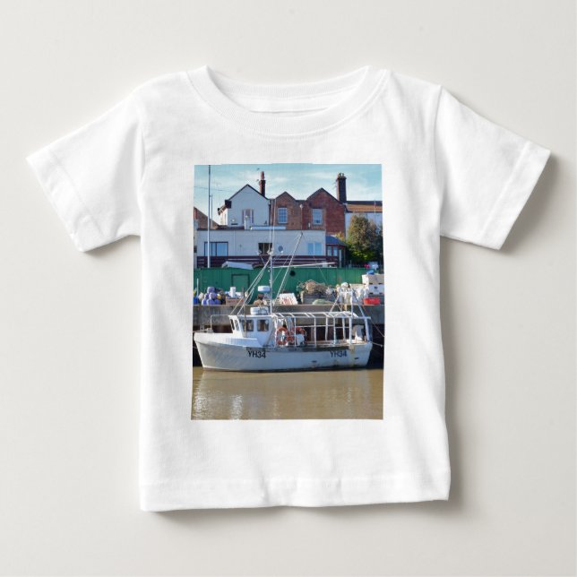 Fiskebåt YH 34 Tee Shirt (Framsida)