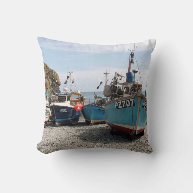 Fiskebåtar Cadgwith Cornwall England Kudde (Framsida)