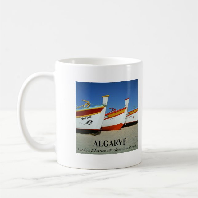 Fiskebåtar på Algarve's Beach Photo Kaffemugg (Vänster)