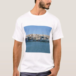 Fiskefartyg för Medelhavet i blåhavsdesign T Shirt