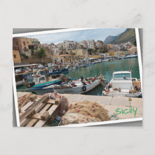 Fiskefartyg i hamnen i Castellammare del Golfo Vykort