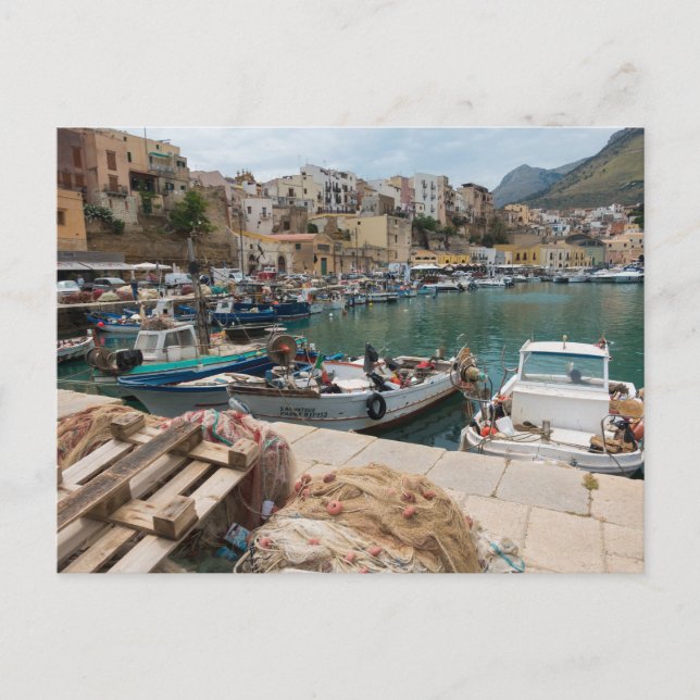 Fiskefartyg i hamnen i Castellammare del Golfo Vykort (Framsida)