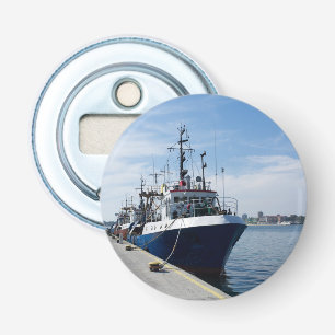 Fiskefartyg vid förtöjning flasköppnare