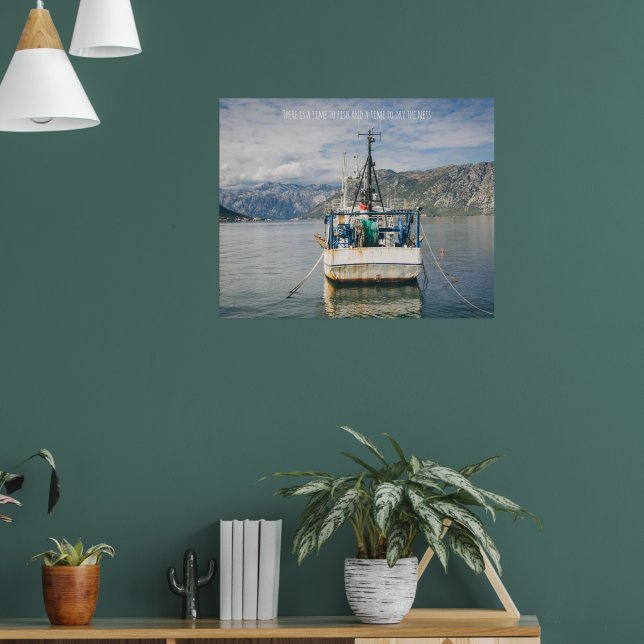 Fiskefartyg vid Picturesque Bay Poster (Vardagsrum 1)