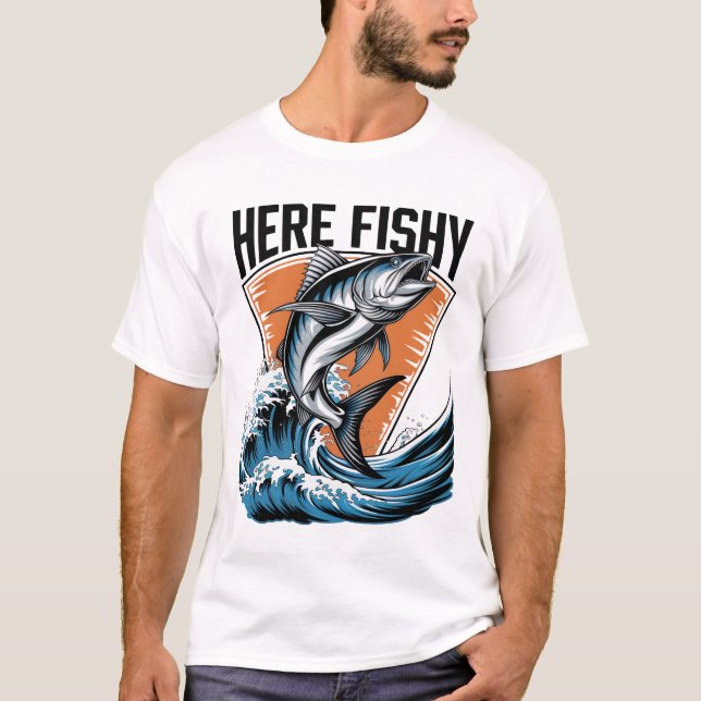 Fiskfärdighet Här - Fiske Graphic Funny T-Shirt (Framsida)