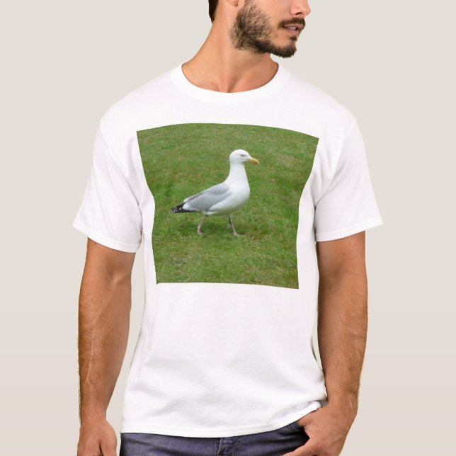 Fiskmås går i parken t shirt (Framsida)