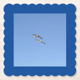 Fiskmås med hög flykt - underlägg papper