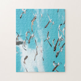 Fiskmås som flyger över Himlar oceanen Pussel