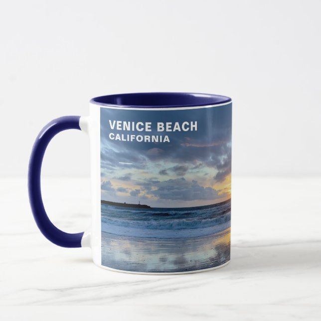 Fiskmås vid solnedgång - Venedig Beach, CA Mugg (Vänster)