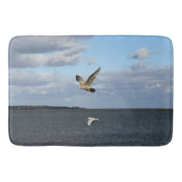 Fiskmåsar i flyg badrumsmatta