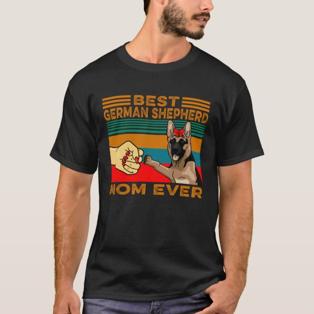 Fist Bump Best German Shepherd Mom Ever T Shirt (Framsida)