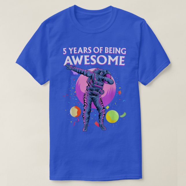 Five Year Old Birthday Astronaut Dabbing Awesome G T Shirt (Design framsida)