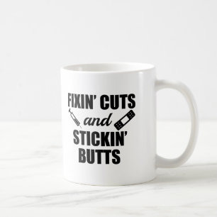 Fixin klipper, och Stickin knuffar den roliga Kaffemugg