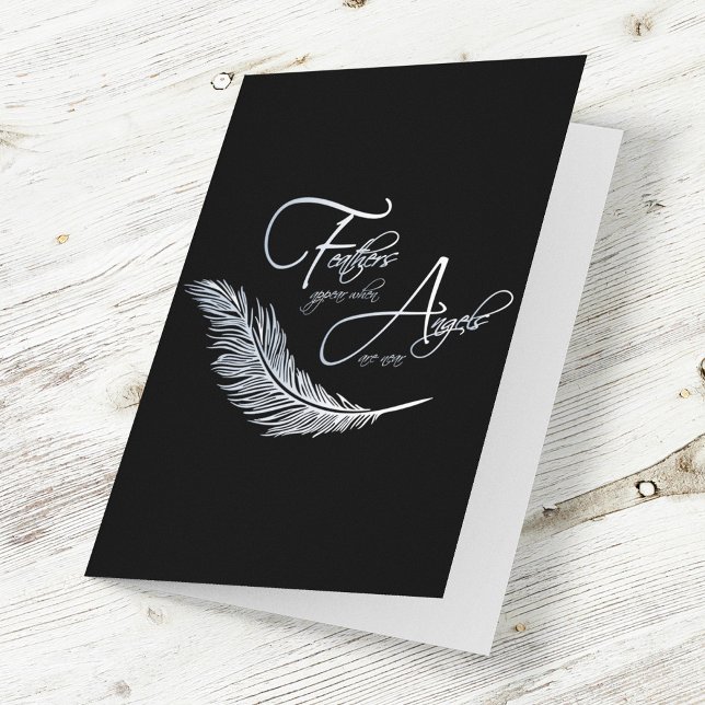 Fjädrar visas när Änglar är nära Hälsningskort (Skapare uppladdad)