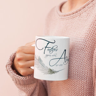 Fjädrar visas när Änglar är nära Kaffemugg