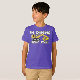 Fjärde födelsedagen jag Gräver är fyra T Shirt