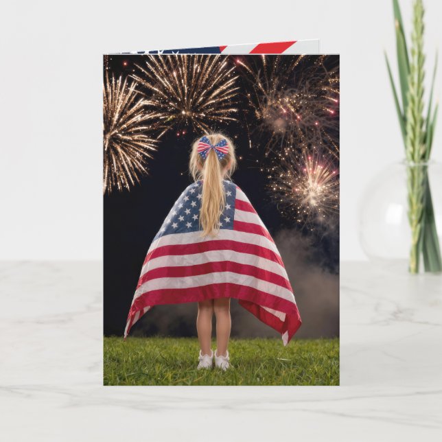 Fjärde juli-flicka i amerikansk flagga kort (Framsida)