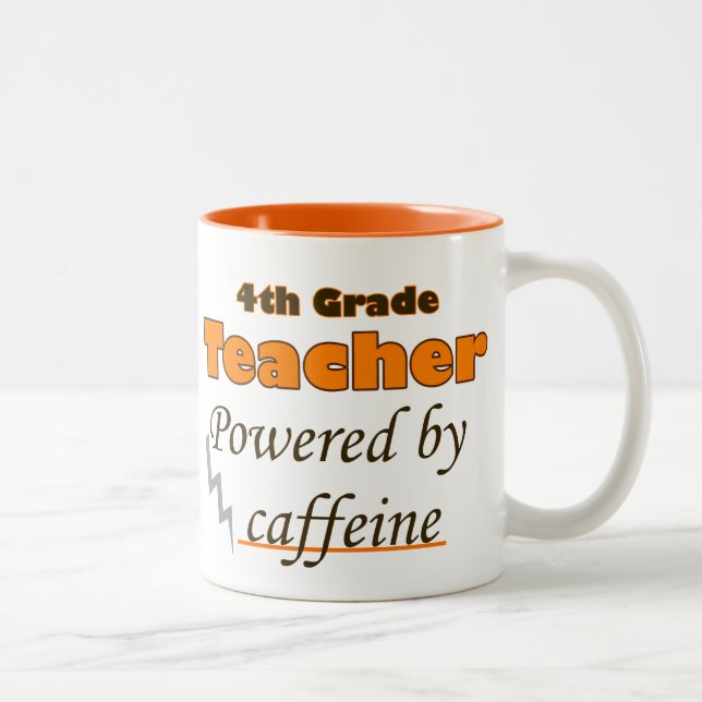 Fjärde Klass-läraren med koffein i drift Två-Tonad Mugg (Höger)