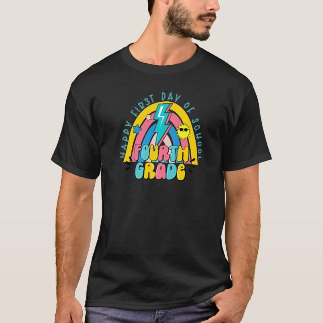 Fjärde Klass-regnbågsljuset Lycklig första dagen T Shirt (Framsida)