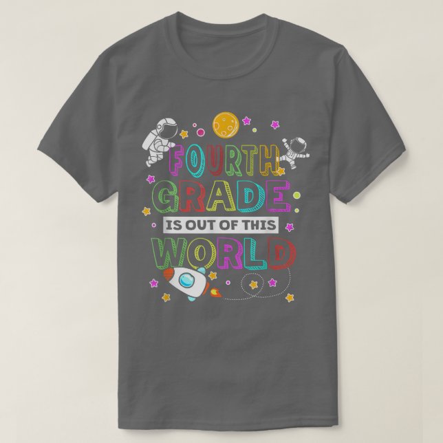 Fjärde Klass-slynan är ute ur detta världsskolor T Shirt (Design framsida)