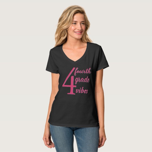 Fjärde Klass Vibes T Shirt (Hel framsida)