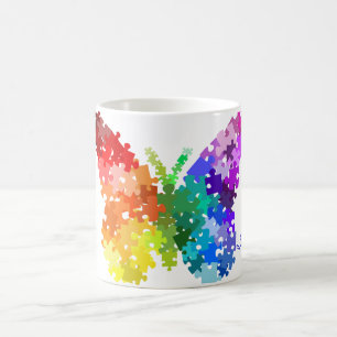 Fjäril för pussel för Autismmedvetenhetregnbåg Kaffemugg