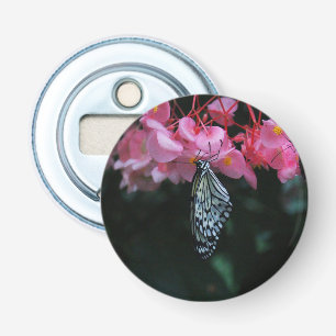 Fjäril hängande från blommor flasköppnare