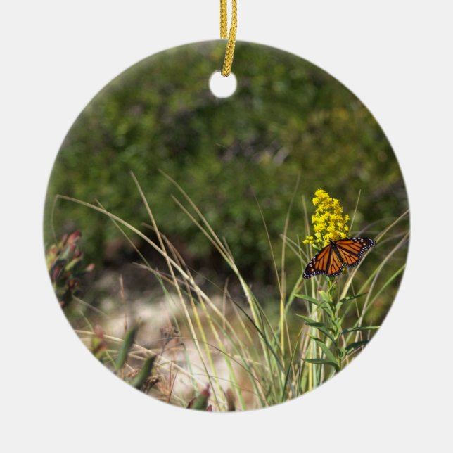 Fjäril med gula vilda blommor Ornament (Framsidan)