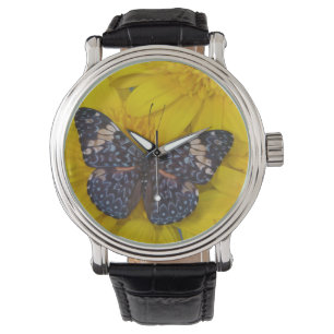 Fjäril på en gul blomma armbandsur