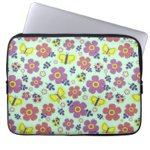 Fjärilar, nyckelpigor, blommor och blad