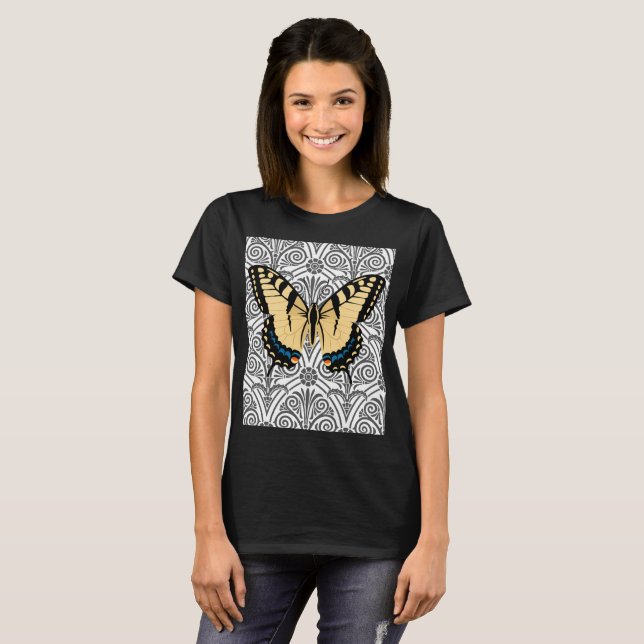 Fjärilens centrum för uppmärksamhet t shirt (Hel framsida)