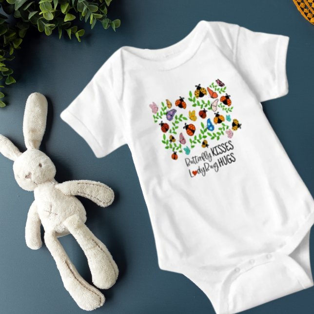 Fjärilkyssar, Nyckelpigor omfamningar T Shirt (Skapare uppladdad)