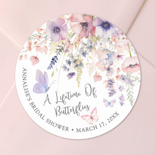 Fjärils- Bröllopsdusch med Vilda Blommor Runt Klistermärke