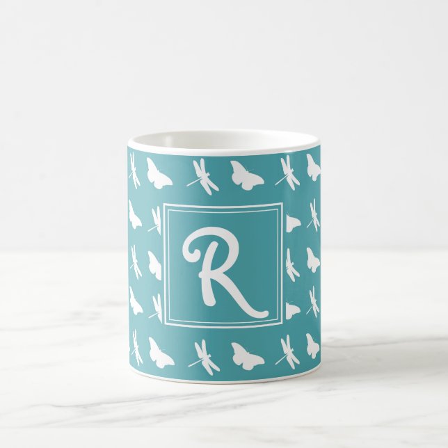 Fjärils- och trollslände-monogram med turkos mönst kaffemugg (Center)