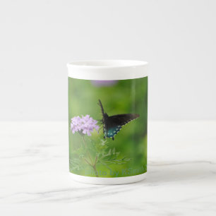 Fjärilsdesign på muggen benporslin mugg