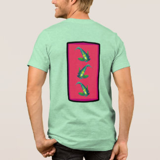 Fjärilsfisk - Magenta- tonad bakgrund kantad | T Shirt