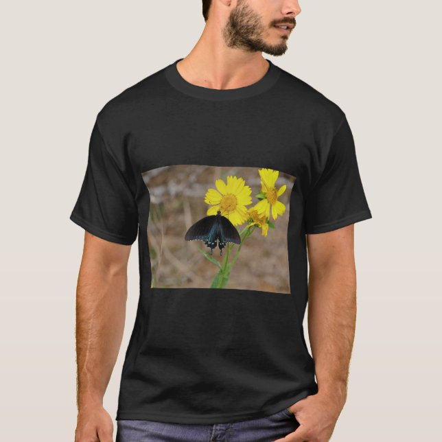 Fjärilssköldhet i Natur T-Shirt (Framsida)