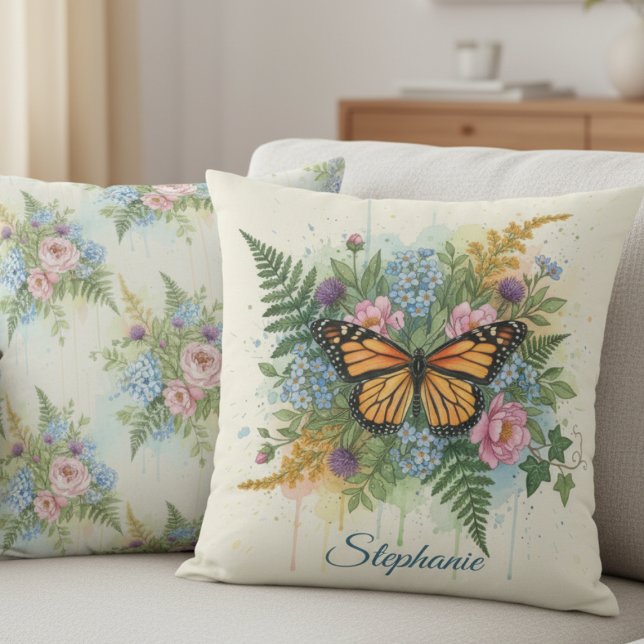 Fjärilsträdgård – Romantisk födelsedagspresent til Kudde (Personalized floral monarch butterfly throw pillow)