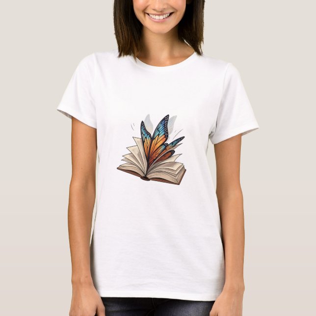 Fjärilsvingar framträder ur en öppen bok t shirt (Framsida)