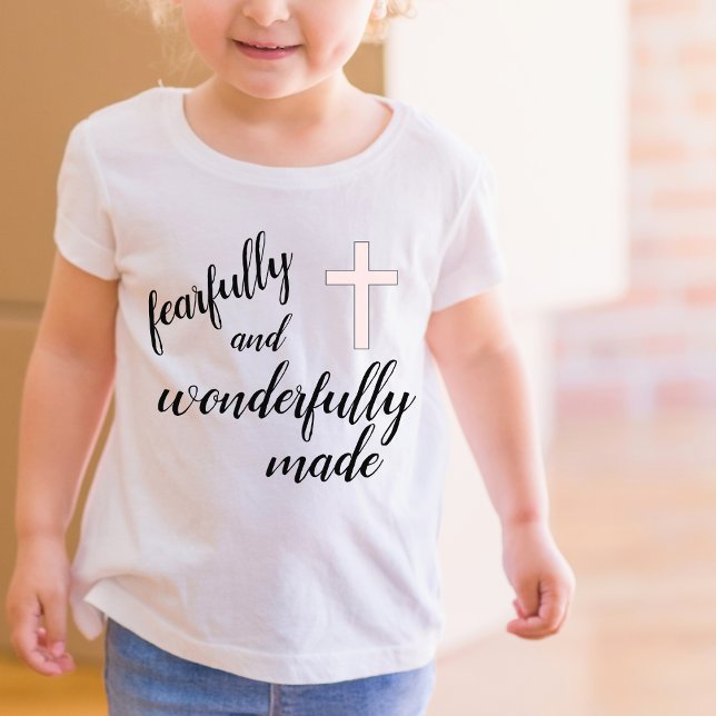 Fjärt och underbart kristna t shirt (Skapare uppladdad)