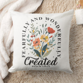 Fjärt och underfullt gjord kudde