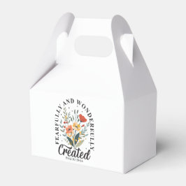 Fjärt och underfullt gjord presentaskar