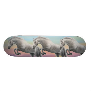 Fläckig Skateboard för grå färghästbanhoppnin